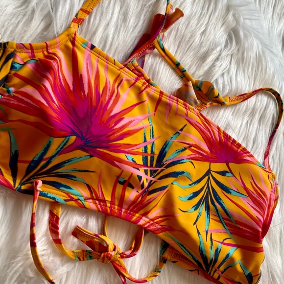 *sold* Tropical Bikini Top - Picture 7 of 8